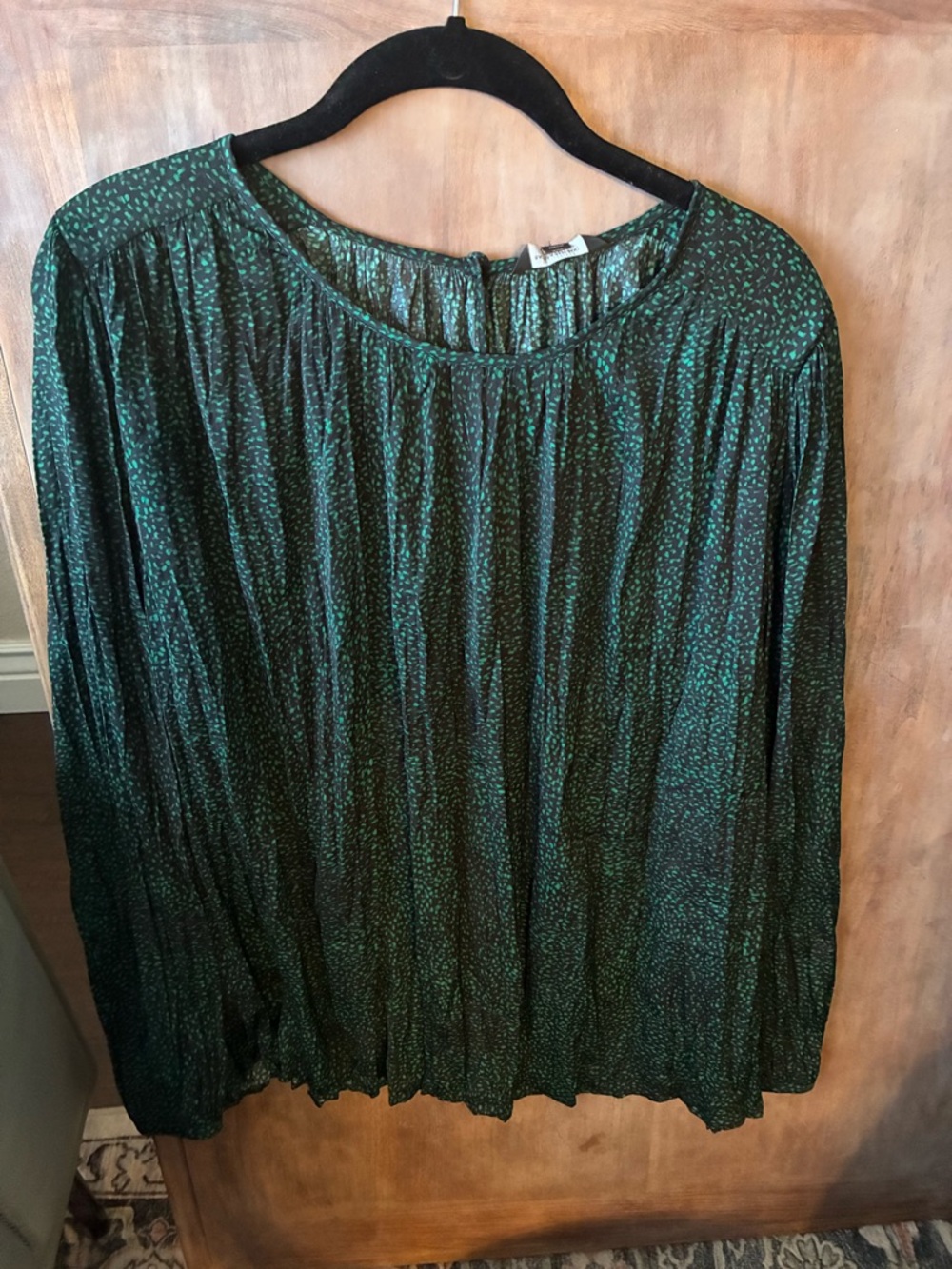Banana Republic Green Printed Long-Sleeve Pleated Blouse